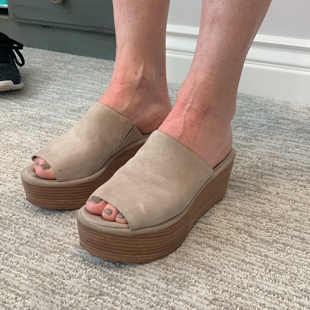 Wedge sandals